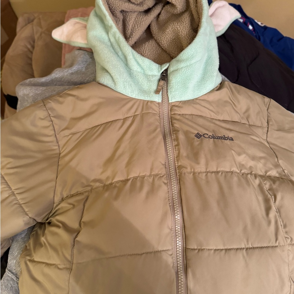 Columbia Manadalorian Grogu Puffer Jacket kids Medium